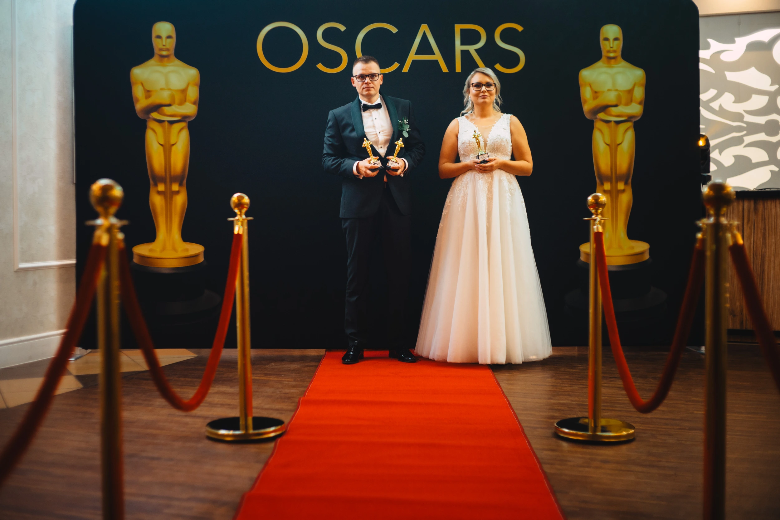 Zabawy weselne z klasą i humorem – DJ prowadzący